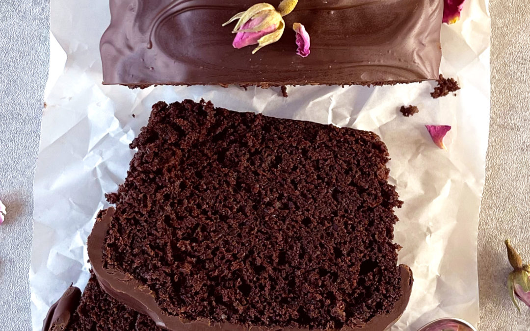 Super saftiger veganer Schokoladenkuchen, einfaches Rezept – ohne Ei, laktosefrei, vegan